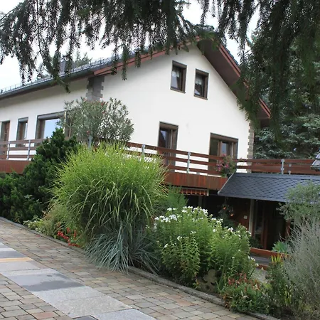 Hauptstraße 58a *