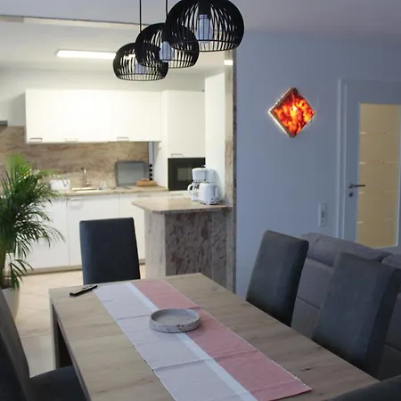 Hauptstrasse 58a *